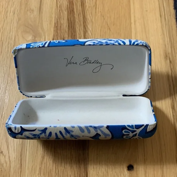 Vera Bradley Blue Lagoon Sunglass case. - Picture 2 of 2